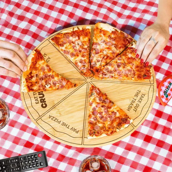 Tavă de Lemn pentru Pizza cu Provocări